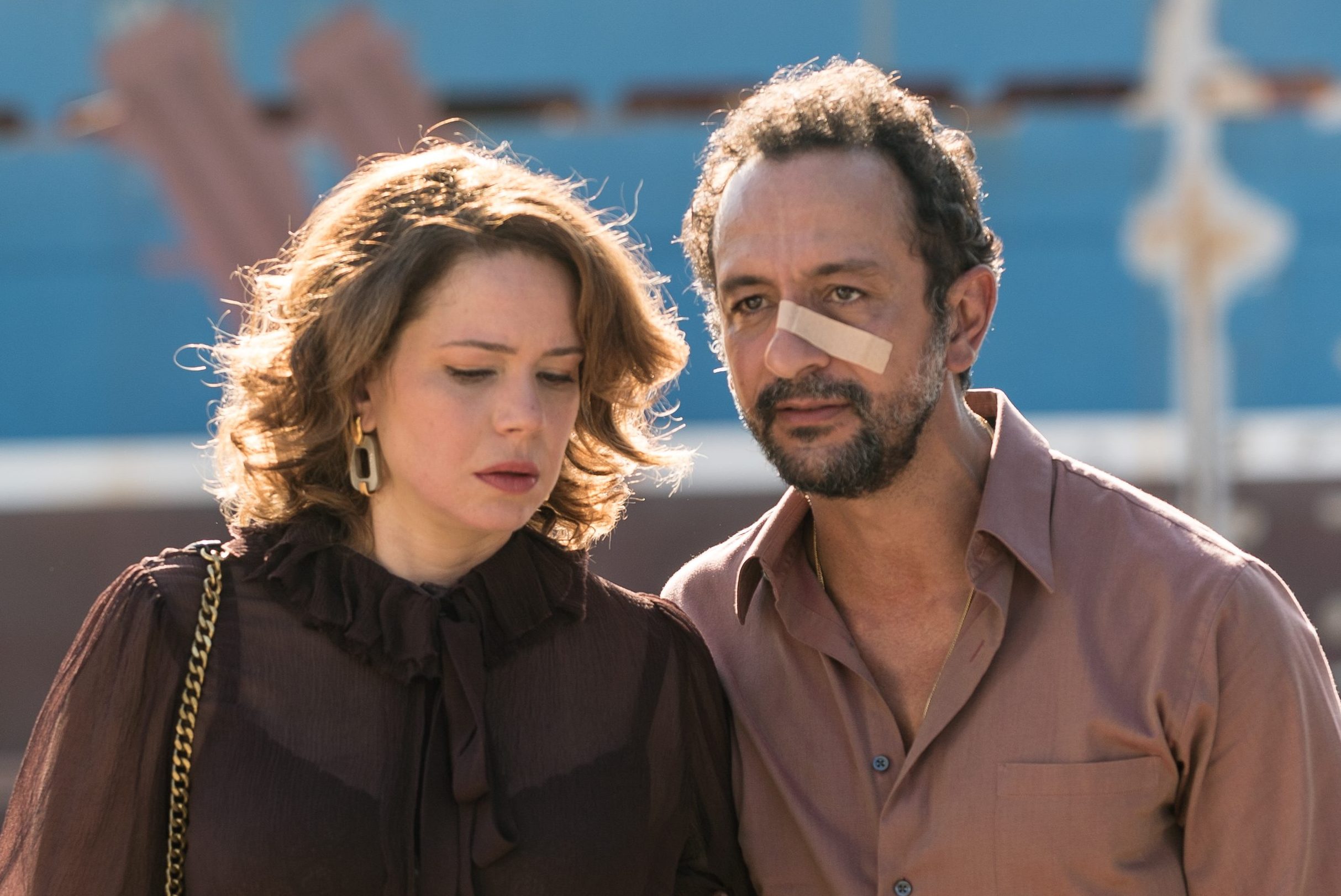 Leandra Leal e Irandhir Santos no filme  Os Enforcados.